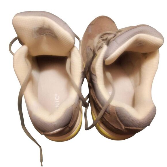 Vionic Walker Women's Tan Suede Walking shoe Sneakers Size 8 - Picture 8 of 10